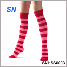 Winter Fashion Striped Cotton Knie High Socken für Frauen